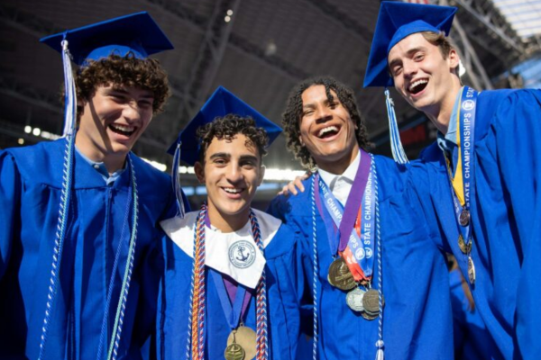 4 graduates smiling from Minnetonka Public Schools