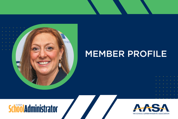 member profile graphic of Kimberly Rizzo Saunders